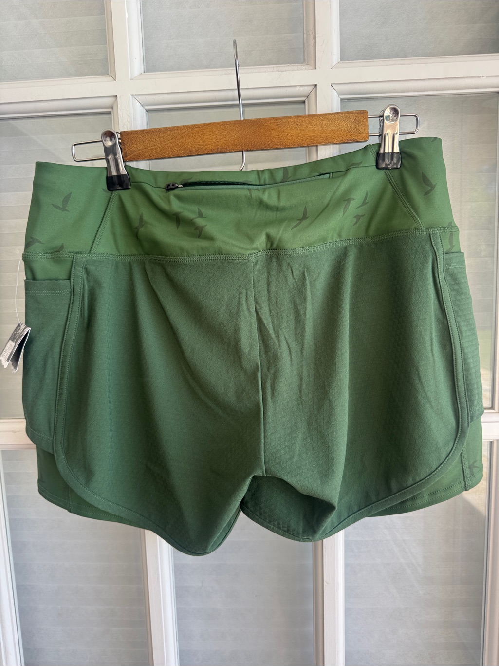 Oiselle Green Women’s Running Shorts Interior Compression Shorts 6 Nwt — image 4 of 8